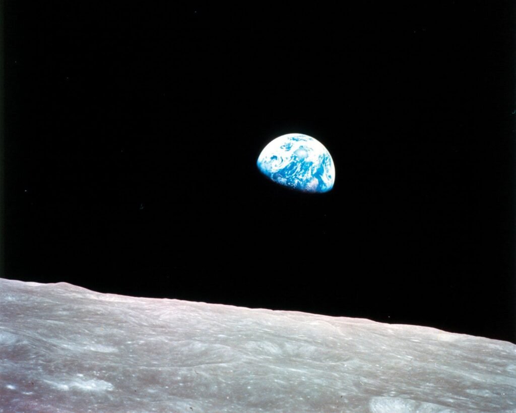 Earthrise: A view of of Planet Earth from the Moon